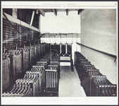 716527 Foto van de accumulatorenbatterij in Van Rijn's Mosterdfabrieken (Nieuwe Kade 9-12) in Wijk C te Utrecht.